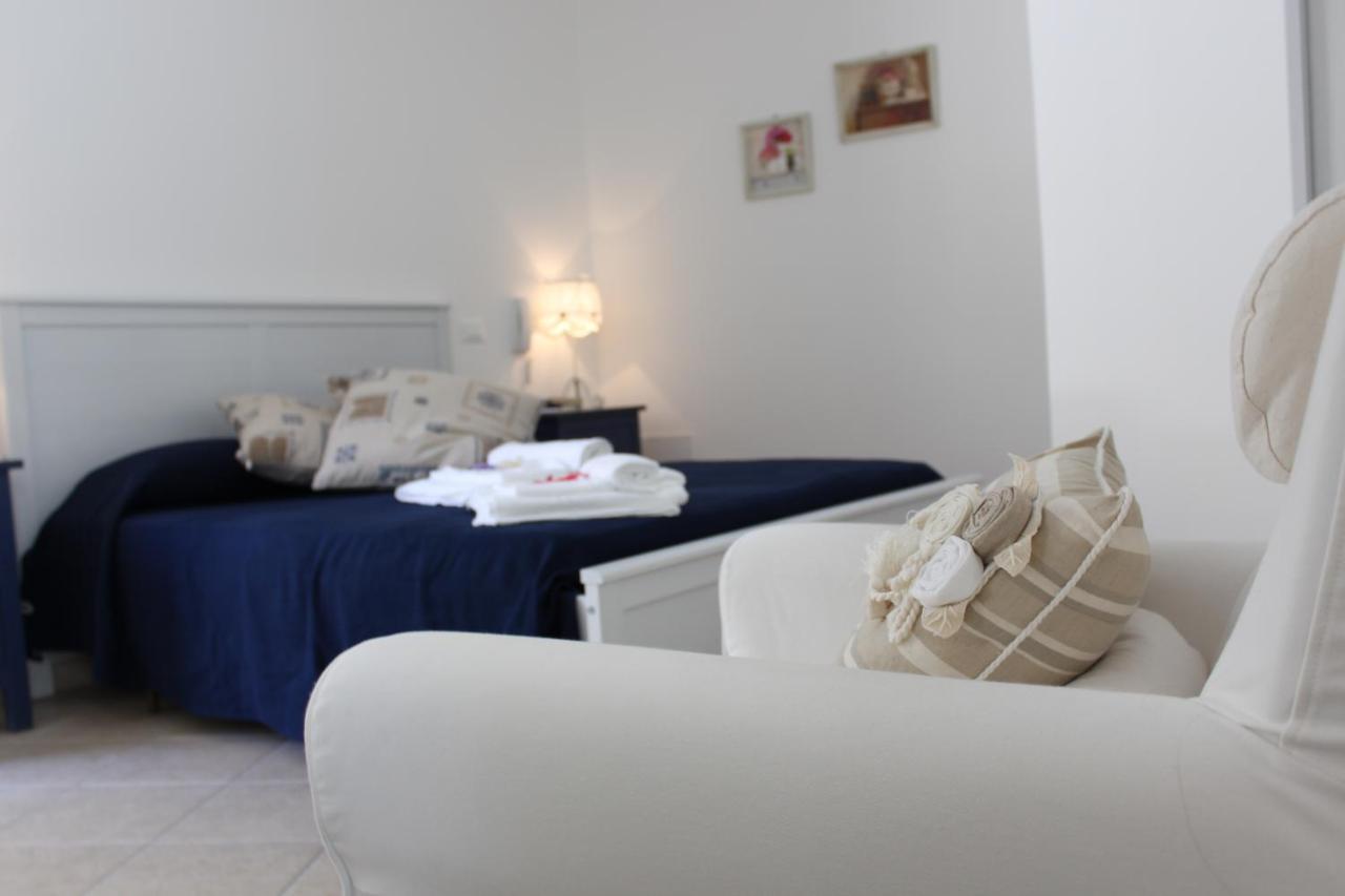 Book And Bed Bed & Breakfast Maglie Eksteriør bilde