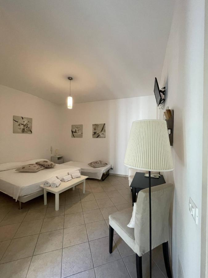 Book And Bed Bed & Breakfast Maglie Eksteriør bilde